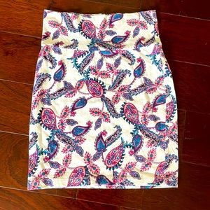 Gently worn mini skirt for summer parties!